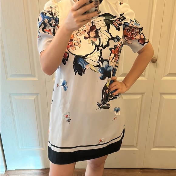 Zara Dresses & Skirts - Zara Floral Print Dress size S